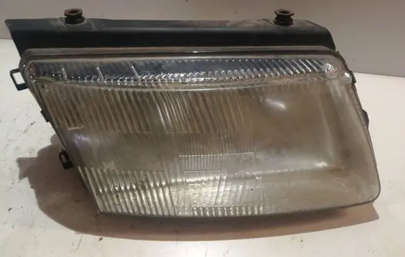 Volkswagen PASSAT B5 Headlight/headlamp