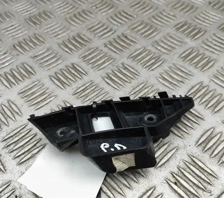 Volkswagen Jetta VI Front bumper mounting bracket 5C6807184