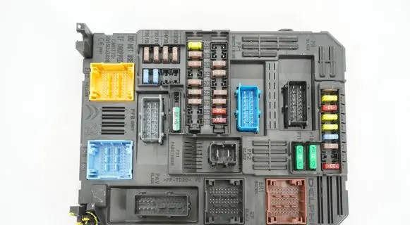 Peugeot Rifter Central body control module 9830708180