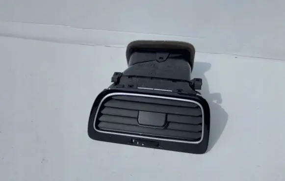 Volkswagen Golf VII Dashboard side air vent grill/cover trim