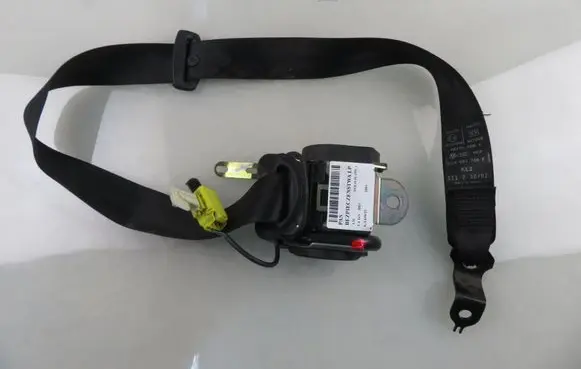 Volkswagen Polo IV 9N3 Front seatbelt 6Q4857706E