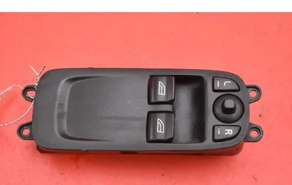 Volvo C30 Electric window control switch 30710783