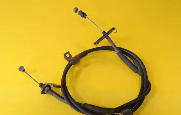 Hyundai Accent Throttle cable 