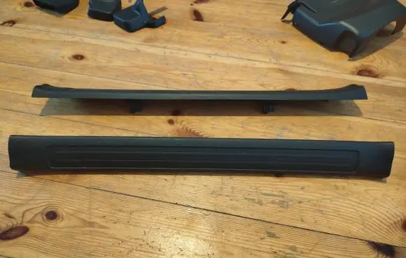 Mazda 3 II Front sill trim cover BBM468720 K3006