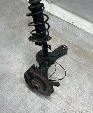 Renault Clio V Front wheel hub spindle knuckle