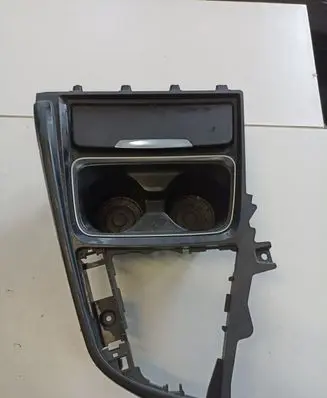 Cup holder front