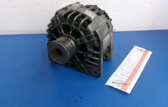 Renault Master II Generator/alternator 7700426849