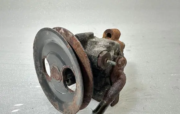 Mitsubishi Eclipse (D21A/D22A/D27A) Power steering pump 33068
