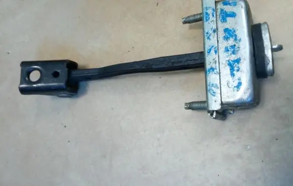 Ford Focus Front door check strap stopper 3M51R23500AF NE12559