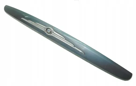 Chrysler Pacifica Trunk door license plate light bar 