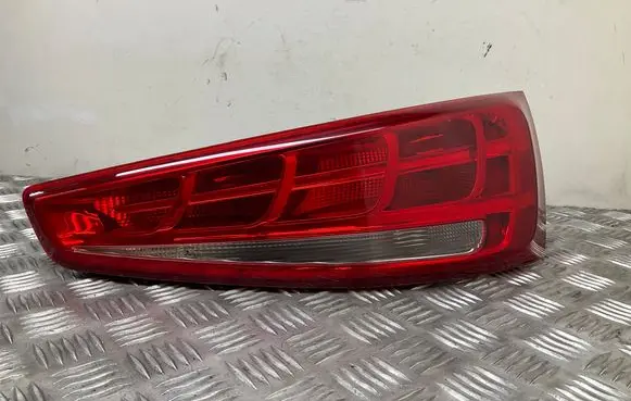 Audi Q3 8U Tailgate rear/tail lights 8U0945094