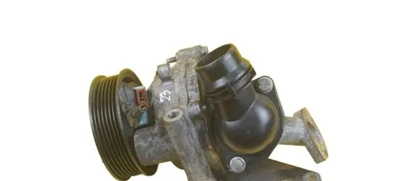 Opel Astra J Water pump 55484533 B16DTL
