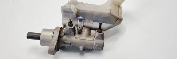 Renault Clio III Master brake cylinder 8200129956