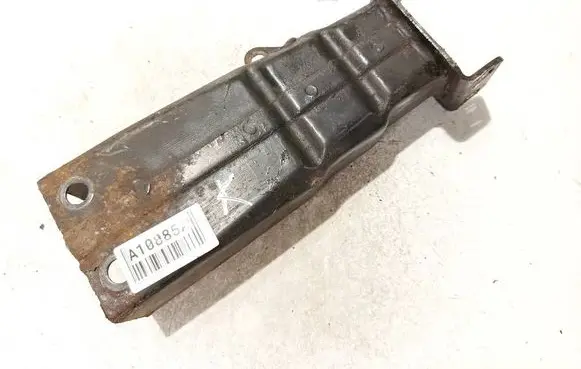 Mercedes-Benz CLS C219 Front bumper mounting bracket 