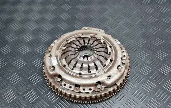 Dacia Sandero II Clutch set kit 301012572R 302050736R