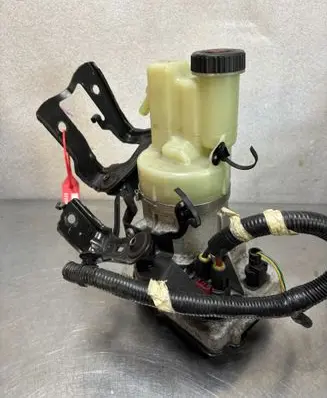 Renault Master III Power steering pump 491103543R