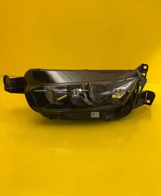Citroen C4 II Picasso Headlight/headlamp 9675975180