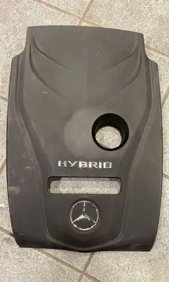 Mercedes-Benz C W205 Engine cover (trim) a2740106807