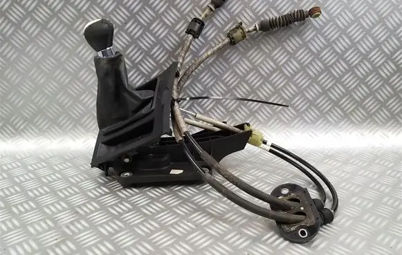 Mazda 3 Gear shifter/selector 
