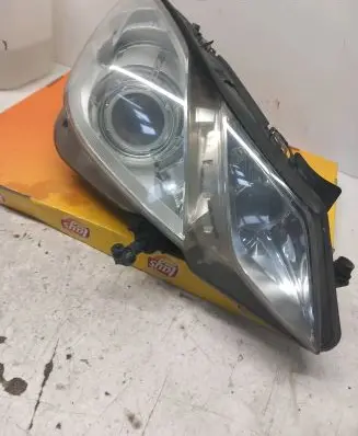 Mercedes-Benz E C207 W207 Headlight/headlamp A2078204461