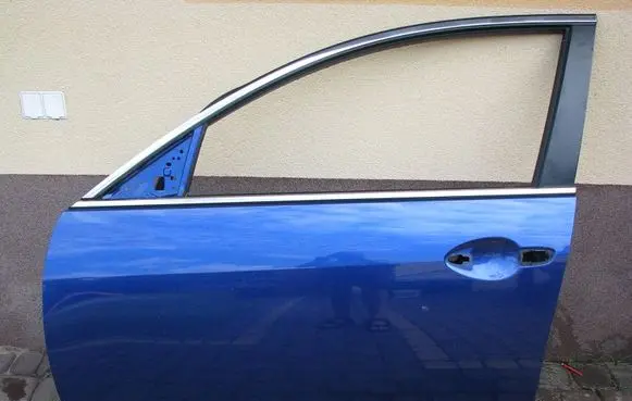 Mazda 6 Front door D10E59010