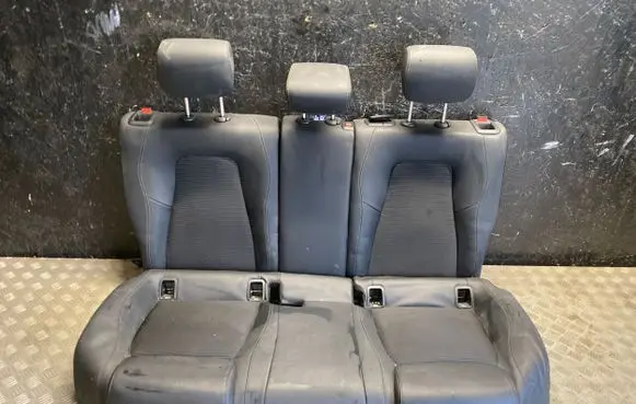 Mercedes-Benz CLA C118 X118 Rear seat 