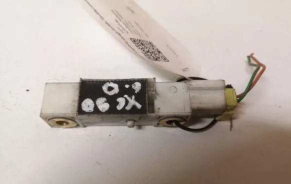 Volvo XC90 Airbag deployment crash/impact sensor 8651755 004321