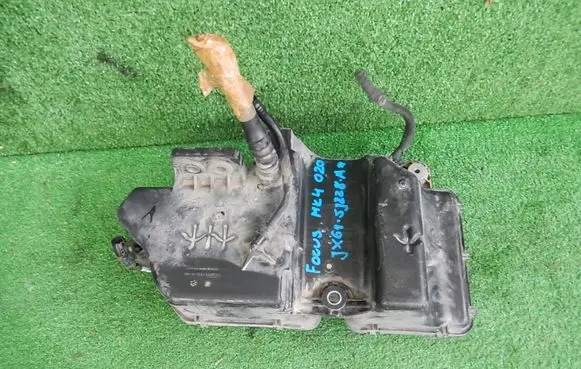 Ford Focus AdBlue liquid reservoir jx615j228a