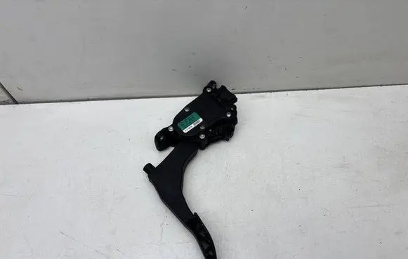 Seat Ibiza IV (6J,6P) Accelerator throttle pedal 6Q1721503M