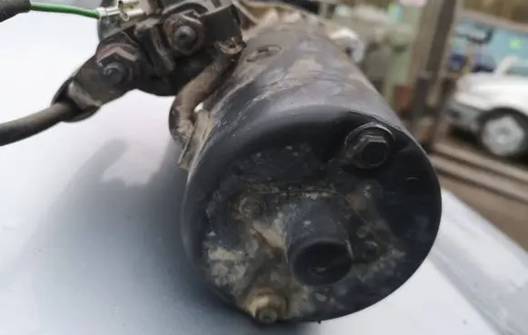Volvo V70 Starter motor 0001218173