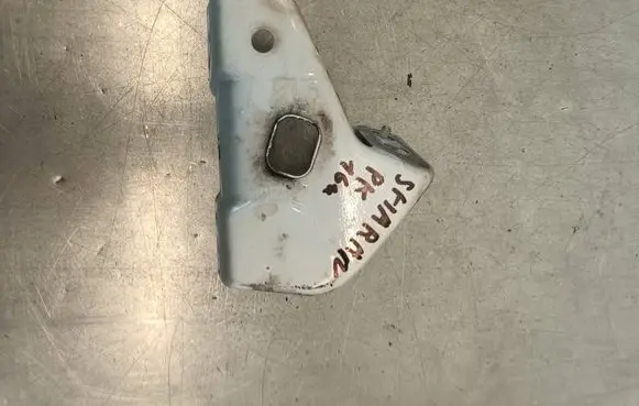 Volkswagen Sharan Fender mounting bracket 7N0821135A