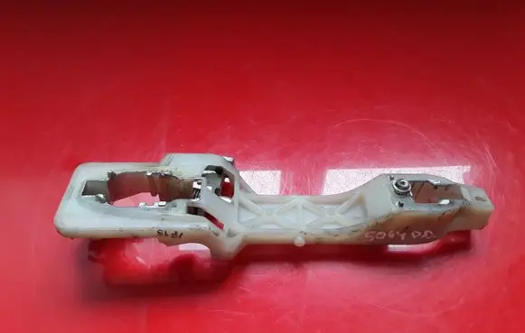 Hyundai Santa Fe Front door exterior handle/bracket NOCODE