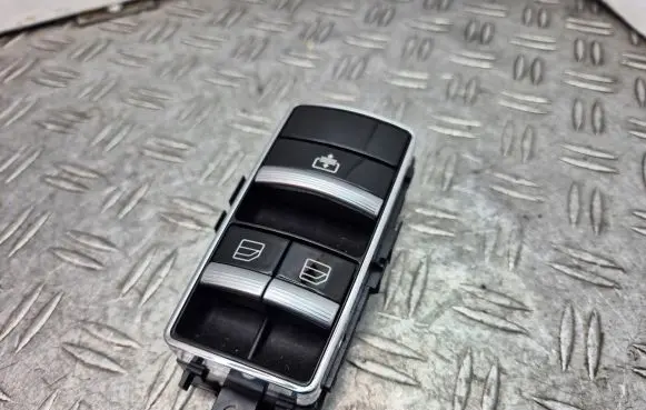 Mercedes-Benz S W221 Electric window control switch A2218709510