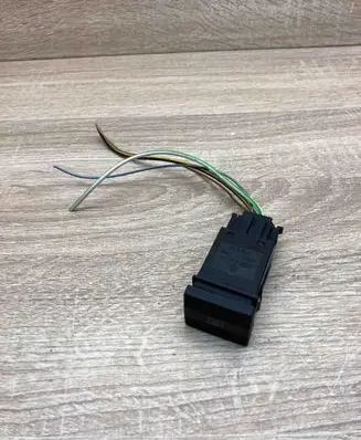Volkswagen Golf III Windscreen/window heater switch 1H5959621 1H5907569