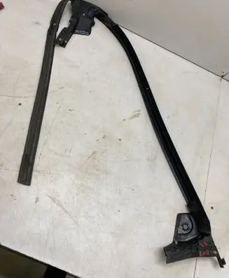 Tesla Model X Rubber seal front coupe door 147204400A