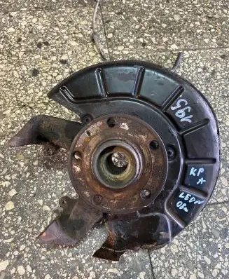 Seat Leon (1P) Front wheel hub