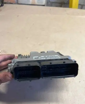 Volkswagen PASSAT B6 Engine control unit/module 06F906056FB 1039S16141 0261S02261