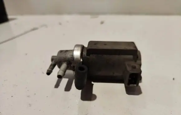 Audi A6 S6 C5 4B Turbo solenoid valve 059906627A 721903