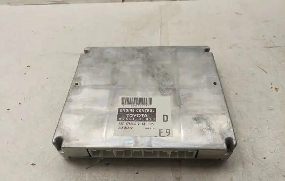 Toyota Corolla Verso AR10 Engine control unit/module MB1758007614 896610F090