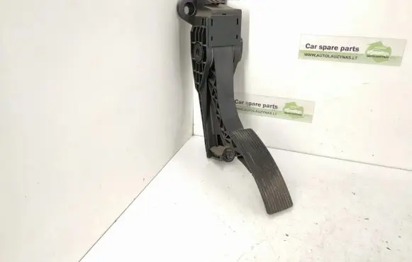 Mercedes-Benz ML W164 Accelerator throttle pedal 1643000004 A1643000004
