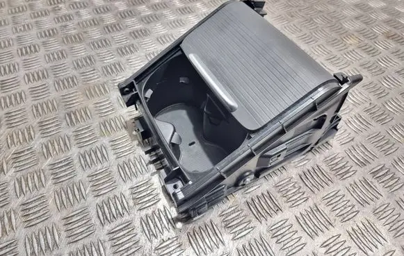Volvo V70 Cup holder front 390227 39997586