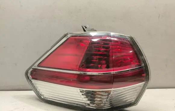 Nissan X-Trail T32 Rear/tail lights 