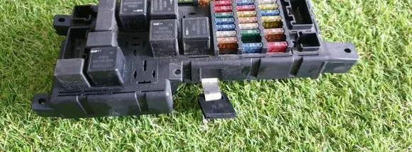 Volvo S80 Fuse module 518787205