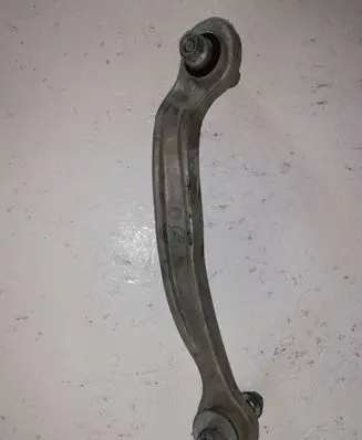 Dodge Challenger Rear control arm 68210525AA