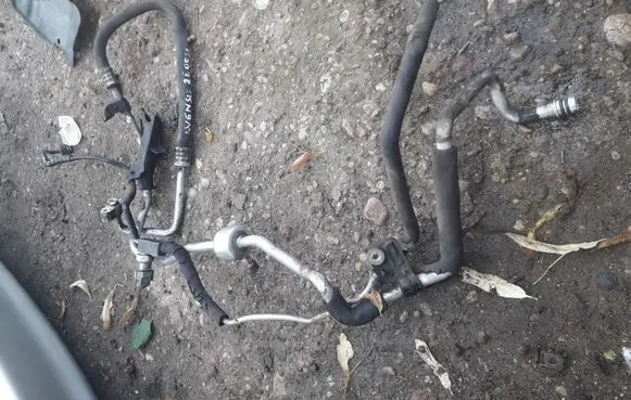 Toyota Avensis T220 Air conditioning (A/C) pipe/hose