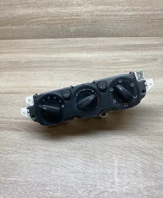 Ford Focus Climate control unit 3M5T19980AD 69607320