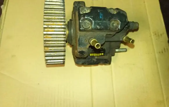 Renault Scenic I Fuel injection high pressure pump 0445010018