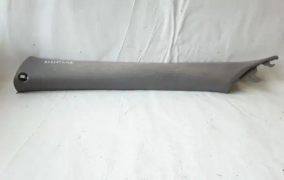 KIA Sorento (A) pillar trim 858113E000