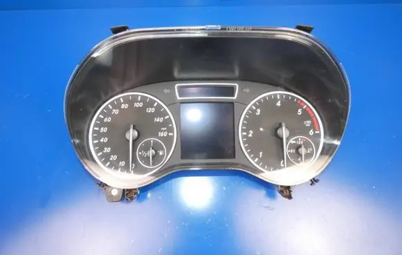 Mercedes-Benz A W176 Speedometer (instrument cluster) A1769009401 A1729027704 0263700129