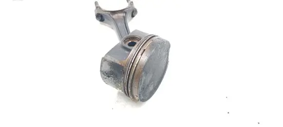 Audi A4 S4 B5 8D Piston with connecting rod